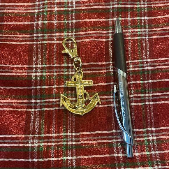 Vintage St. John gold nautical key ring with chain - Picture 5 of 5
